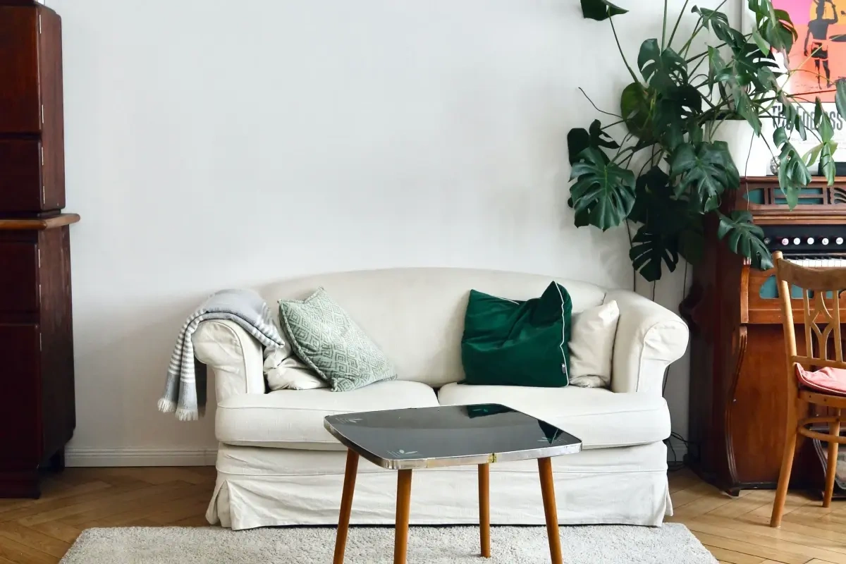 Sådan indretter du en hyggelig stue - 5 gode tips